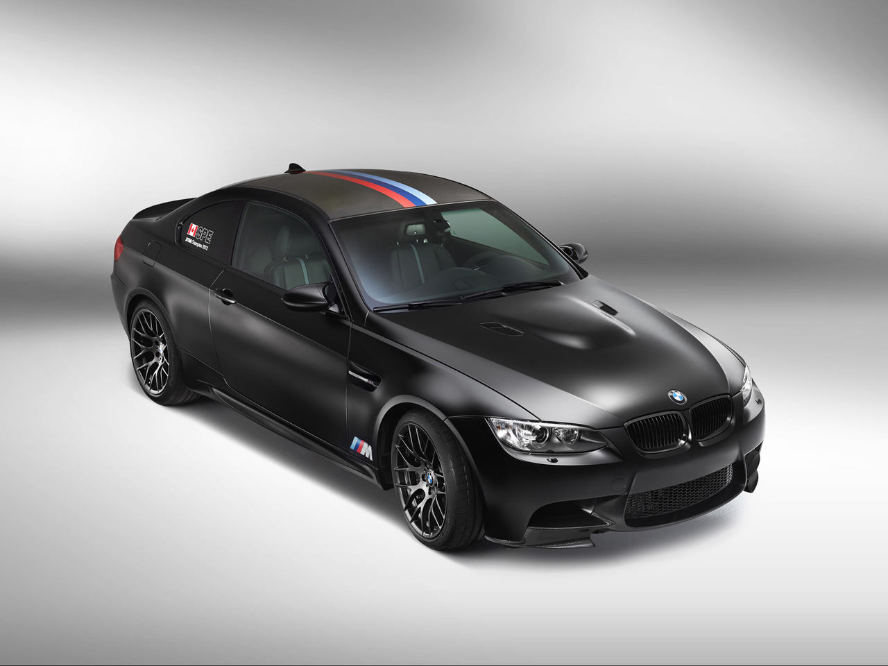 BMW-M3-DTM-Champion-Edition-Studio-4