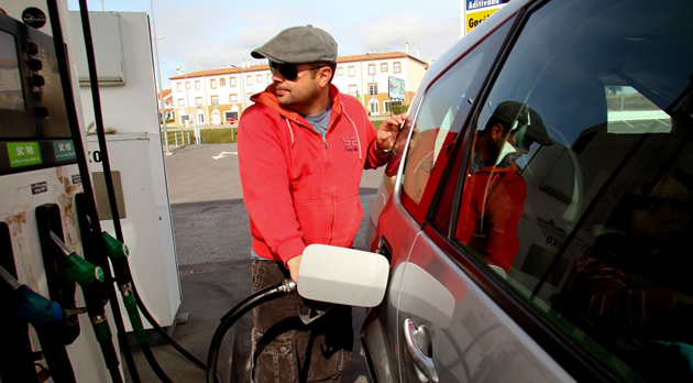 Combustíveis: Hipers na fronteira vendem mais barato, mas Espanha atrai com preços ainda mais baixos