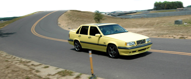 volvo-850-t5r-yellow