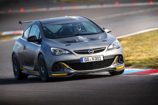opel-astra-opc-extreme-pista