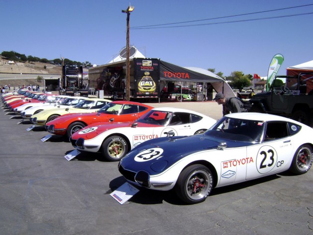 Toyota_2000GT_at_Laguna_Seca_by_Partywave